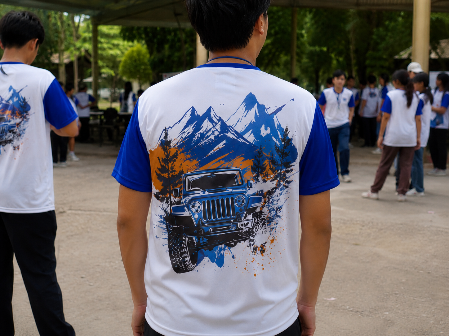 ตัวอย่างตำแหน่งสกรีนเสื้อ GiftHUBS บริเวณด้านหลังเสื้อ